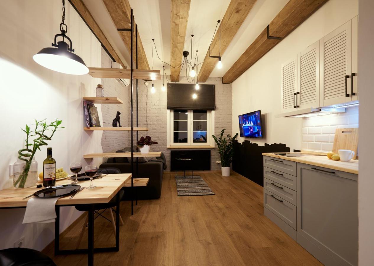 Be Happy Apartment Lviv Buitenkant foto