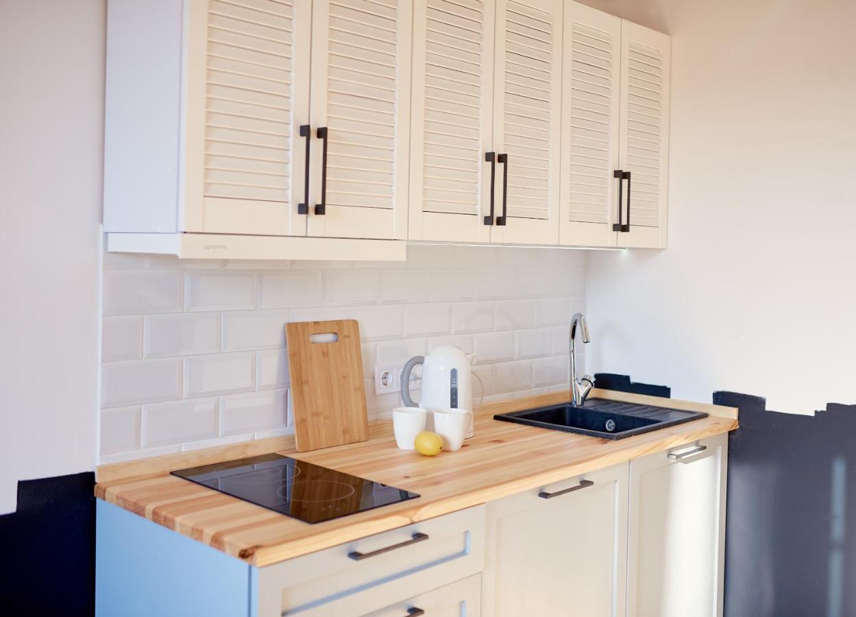 Be Happy Apartment Lviv Buitenkant foto
